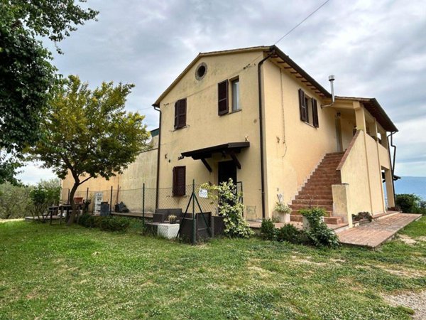 appartamento in vendita a Cannara in zona Collemancio