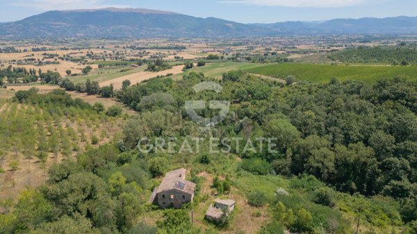 casale in vendita a Cannara