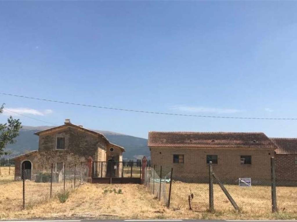 casa indipendente in vendita a Cannara