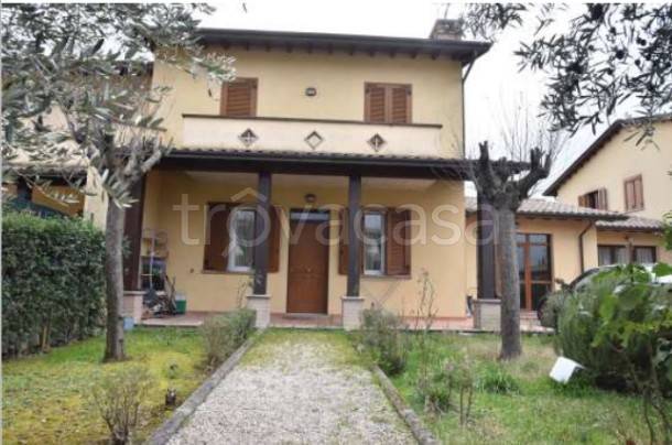casa indipendente in vendita a Cannara