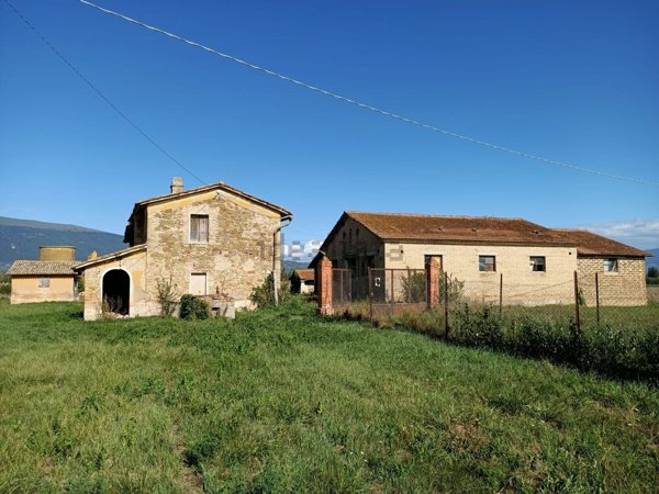 quadrivano in vendita a Cannara