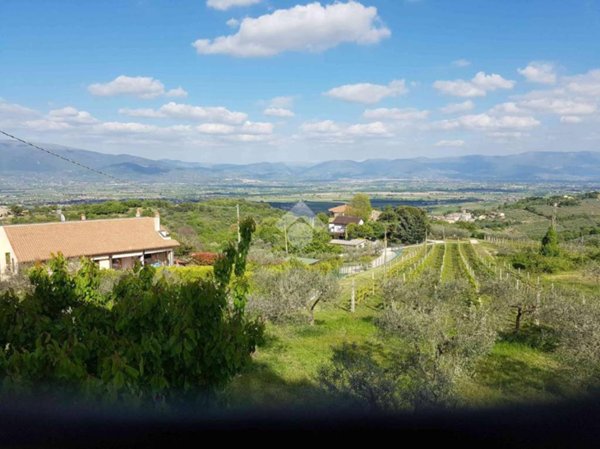 casa indipendente in vendita a Cannara