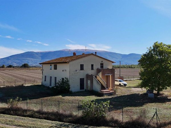 casa indipendente in vendita a Cannara