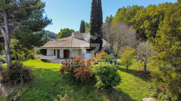 casa indipendente in vendita a Cannara