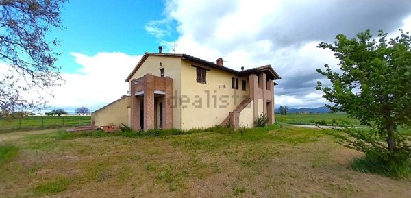 casale in vendita a Cannara