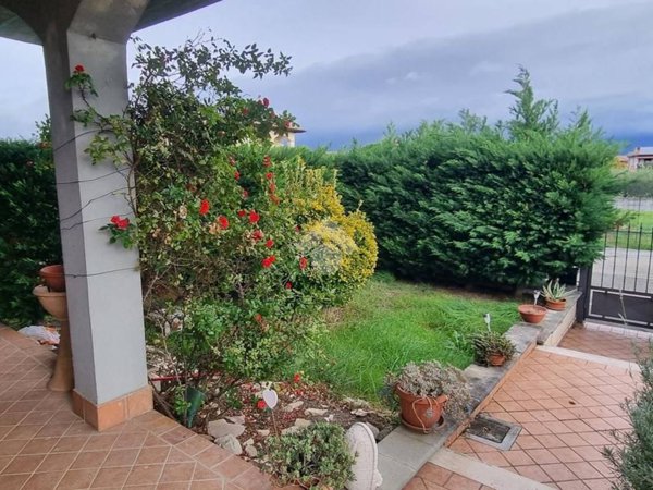 casa indipendente in vendita a Cannara