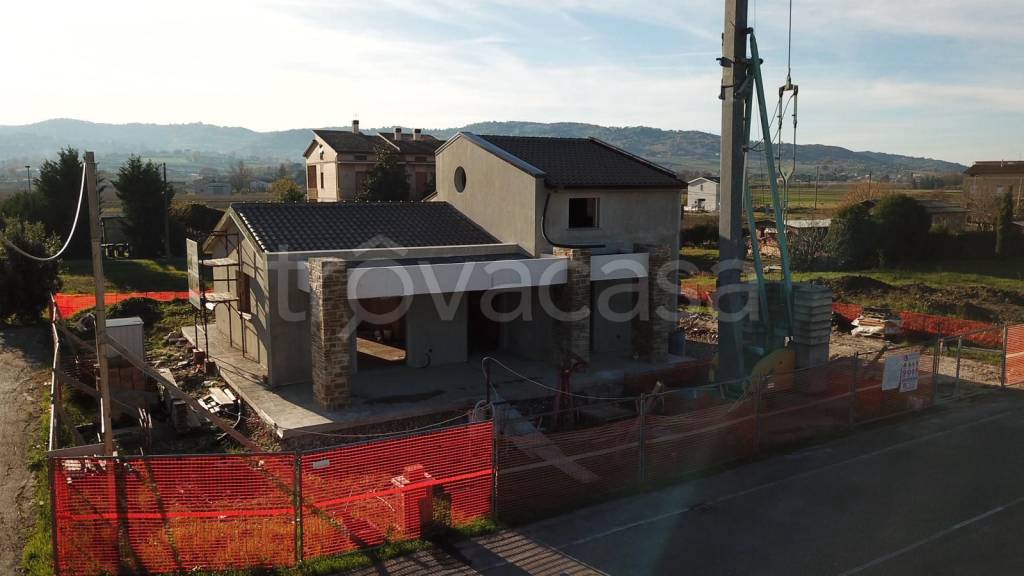 casa indipendente in vendita a Cannara in zona Collemancio