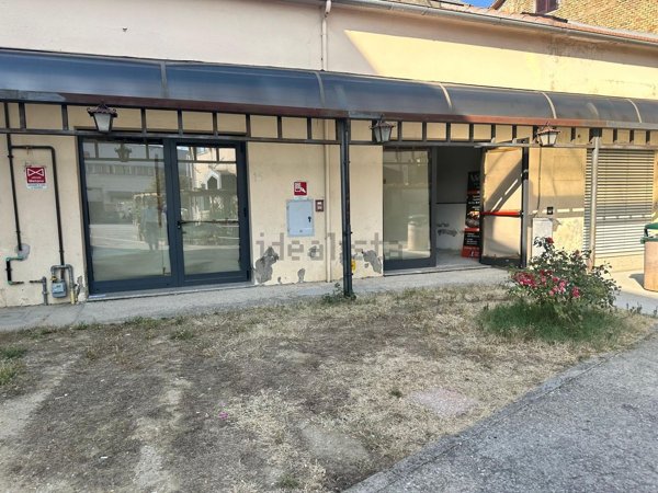 locale commerciale in vendita a Cannara