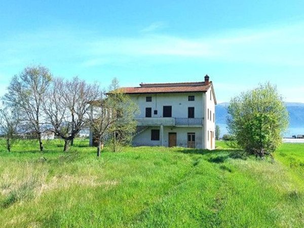 casa indipendente in vendita a Cannara