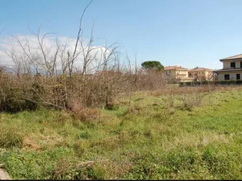 terreno edificabile in vendita a Cannara