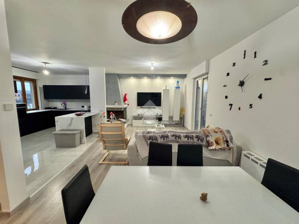 casa indipendente in vendita a Cannara