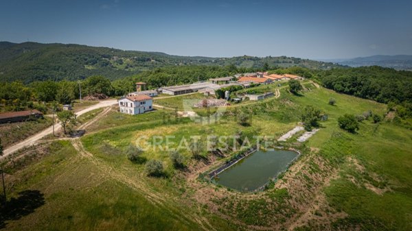 casale in vendita a Cannara in zona Collemancio