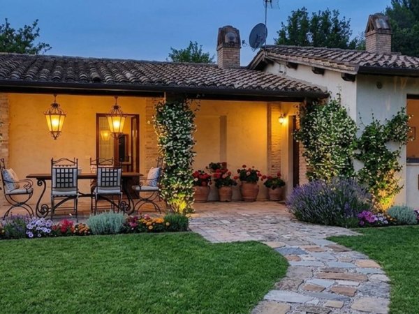casa indipendente in vendita a Cannara in zona Collemancio