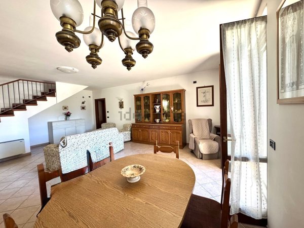 casa indipendente in vendita a Cannara in zona Collemancio