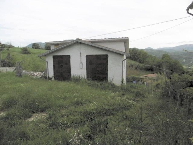 casa indipendente in vendita a Cascia