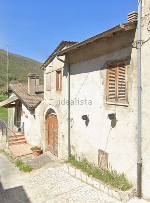 casa indipendente in vendita a Cascia