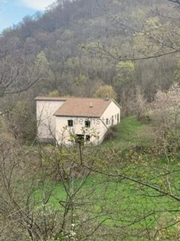 casale in vendita a Cascia