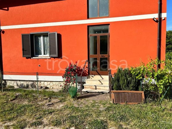 casa indipendente in vendita a Cascia