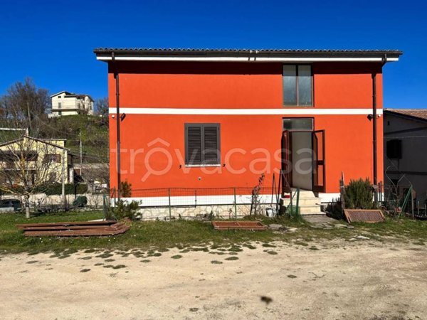 casa indipendente in vendita a Cascia