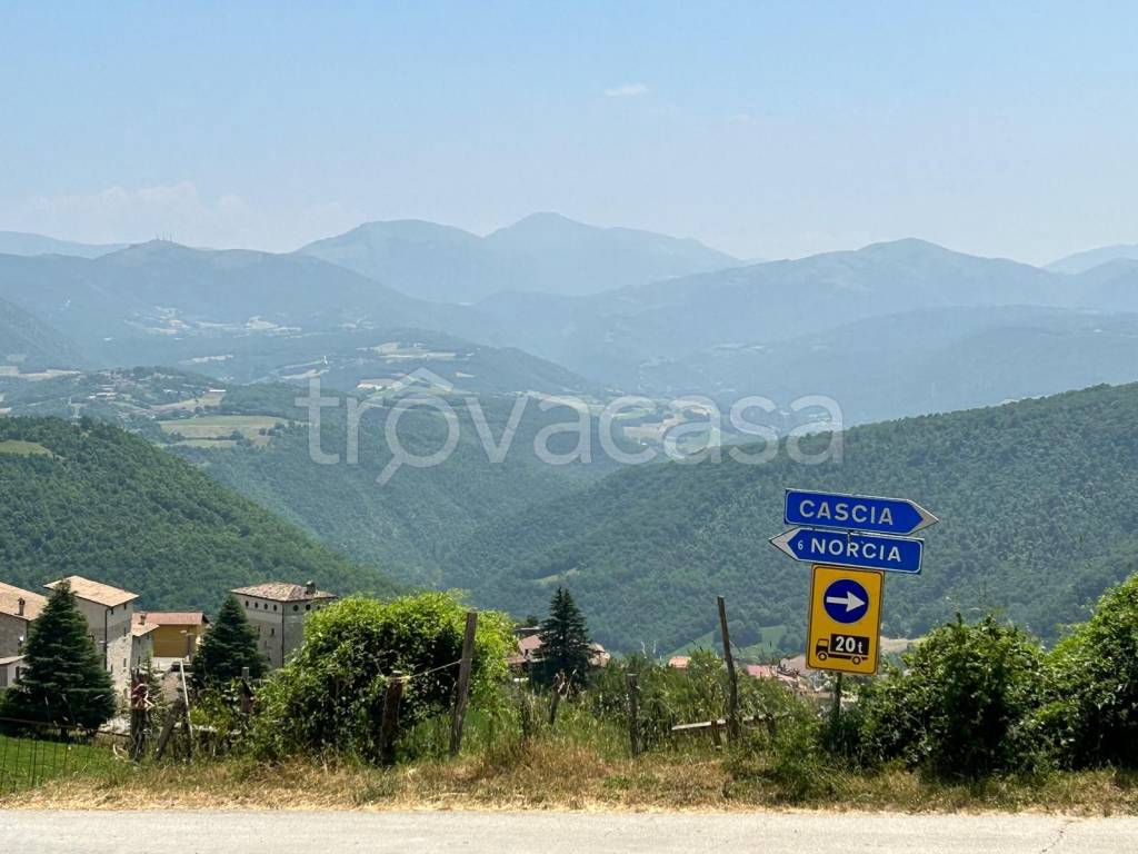 casa indipendente in vendita a Cascia