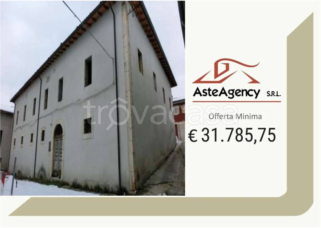 casa indipendente in vendita a Cascia