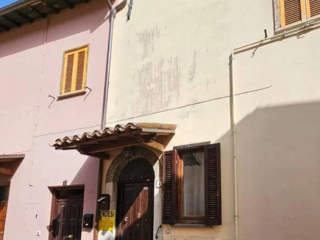 casa indipendente in vendita a Cascia