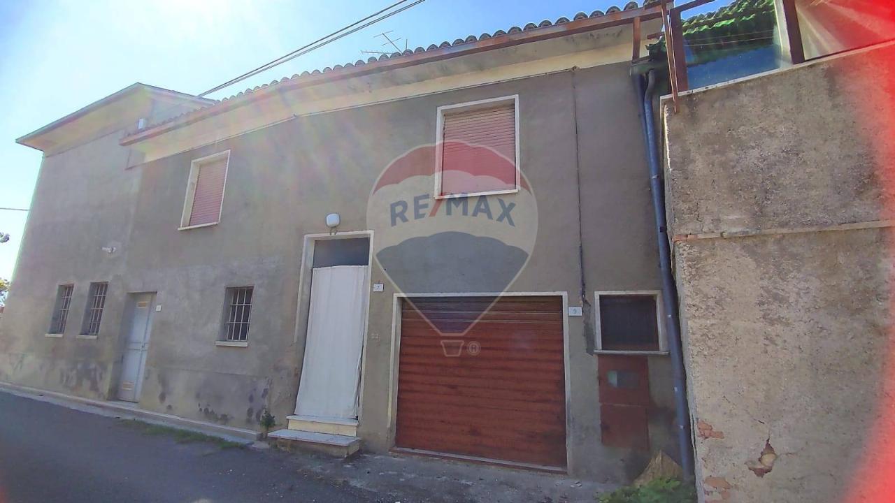 casa indipendente in vendita a Castel Ritaldi in zona Castel San Giovanni