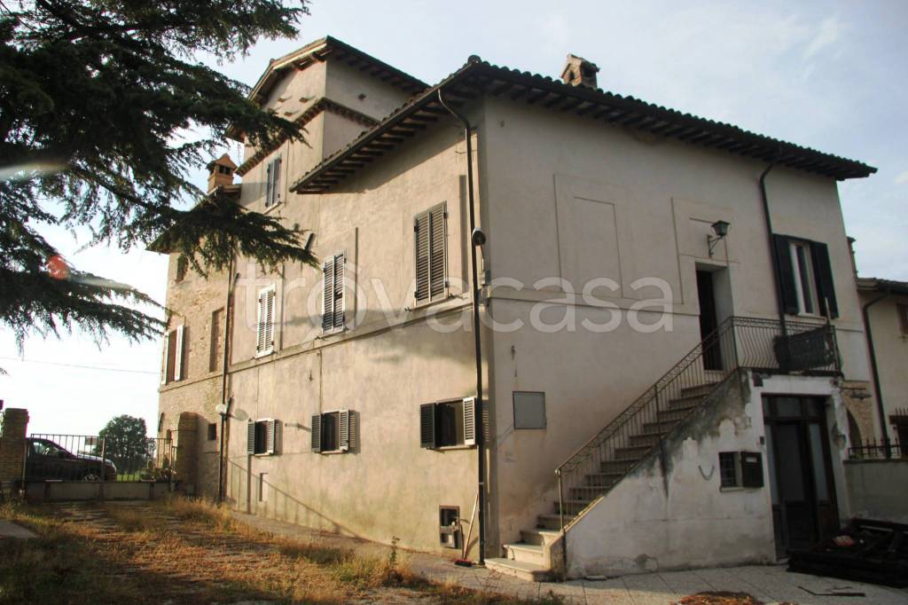 casa indipendente in vendita a Castel Ritaldi