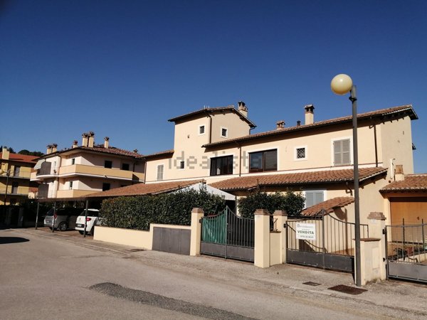 appartamento in vendita a Castel Ritaldi in zona Bruna