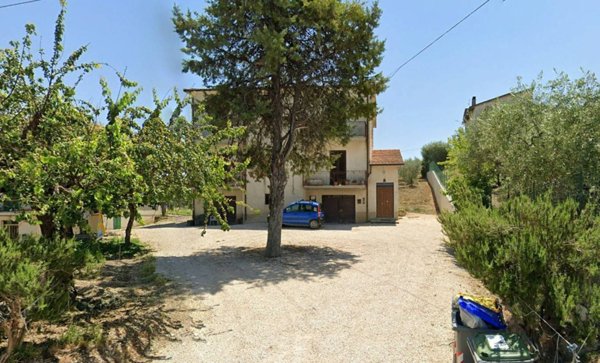 casa indipendente in vendita a Castel Ritaldi in zona Torregrosso