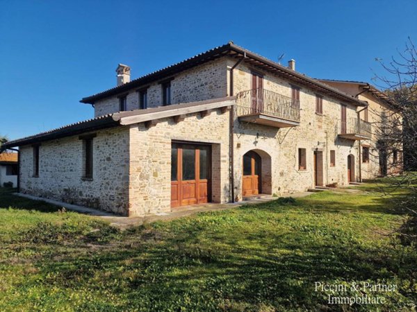 casa indipendente in vendita a Castel Ritaldi