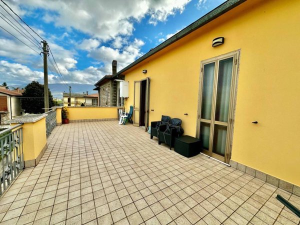 appartamento in vendita a Castel Ritaldi in zona Mercatello