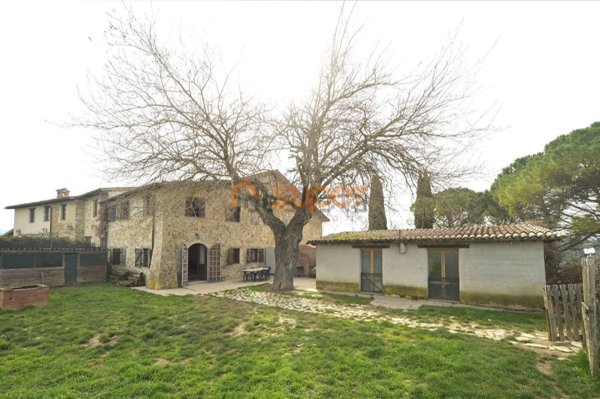 casa indipendente in vendita a Castel Ritaldi