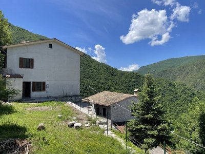 casa indipendente in vendita a Castel Ritaldi