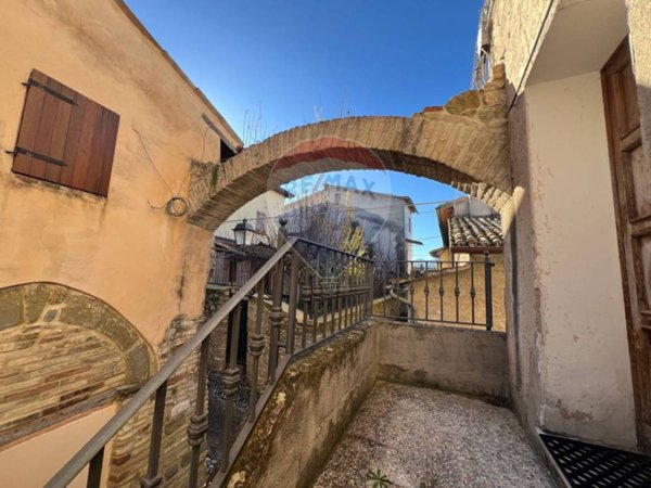 casa indipendente in vendita a Castel Ritaldi