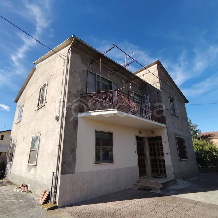 casa indipendente in vendita a Castel Ritaldi