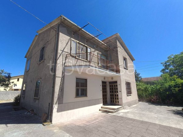 casa indipendente in vendita a Castel Ritaldi