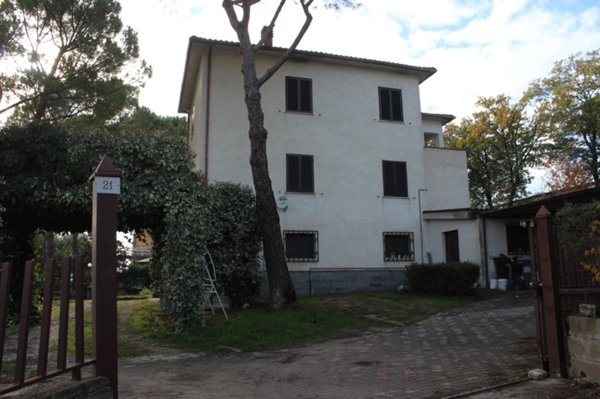 casa indipendente in vendita a Castel Ritaldi