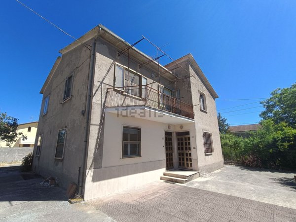 casa indipendente in vendita a Castel Ritaldi