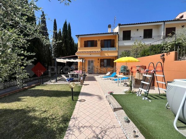 casa indipendente in vendita a Castel Ritaldi in zona Bruna