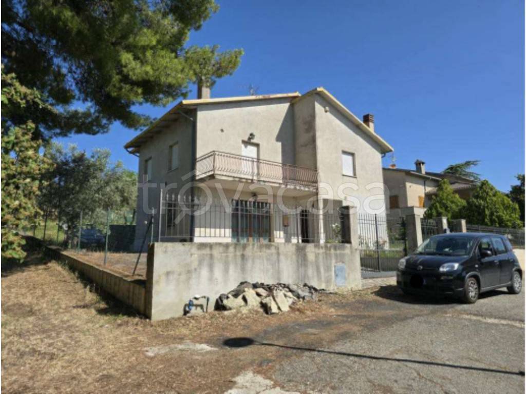casa indipendente in vendita a Castel Ritaldi in zona Colle del Marchese
