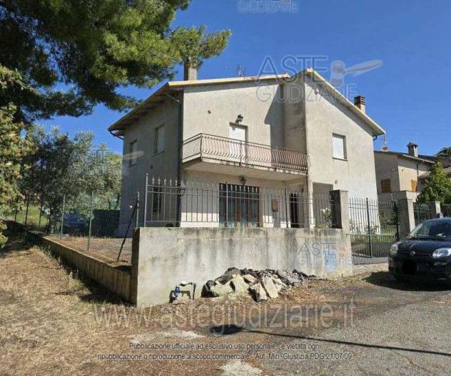 casa indipendente in vendita a Castel Ritaldi in zona Colle del Marchese