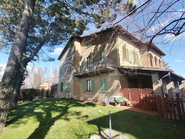 casa indipendente in vendita a Castel Ritaldi