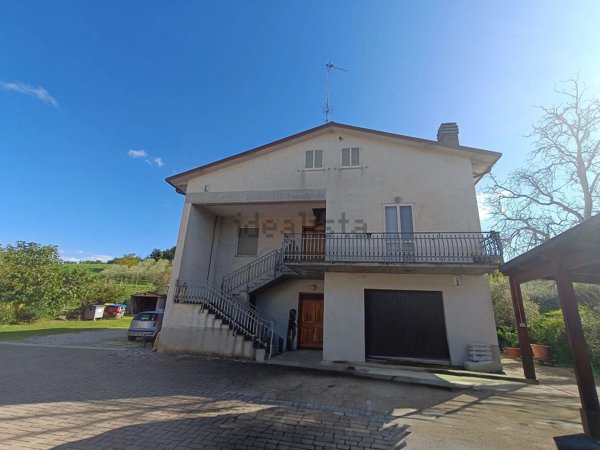 appartamento in vendita a Castel Ritaldi in zona Bruna