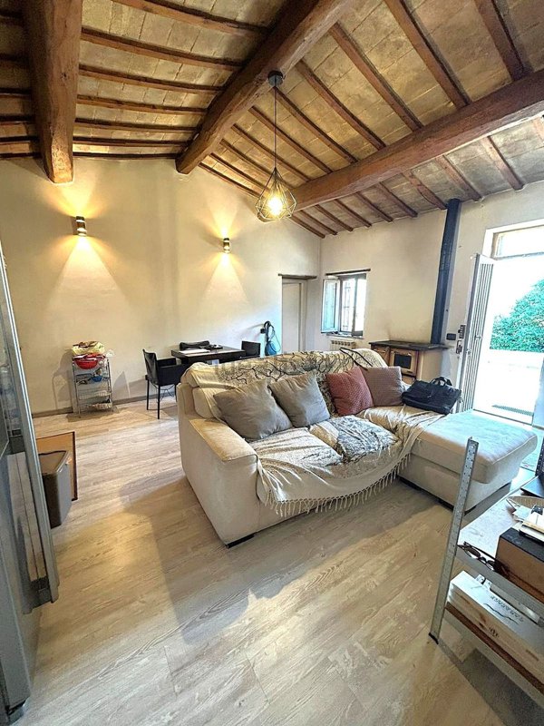 casa indipendente in vendita a Castel Ritaldi in zona Mercatello