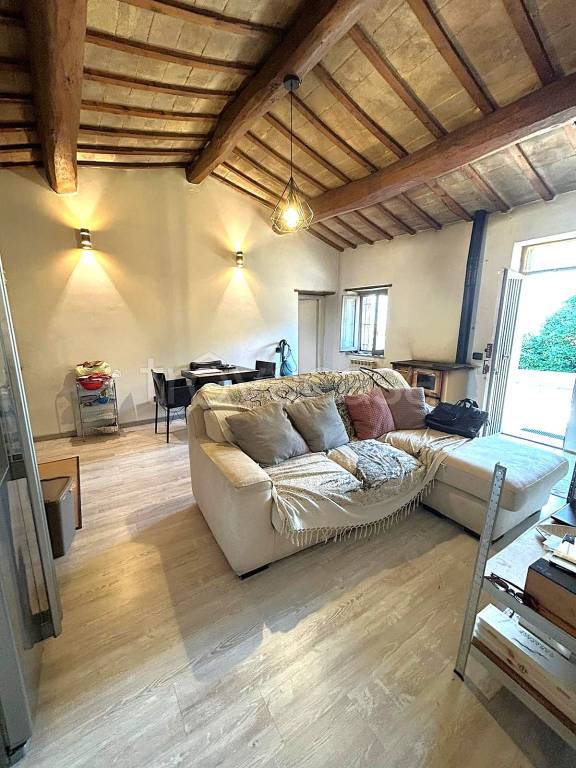 casa indipendente in vendita a Castel Ritaldi in zona Mercatello