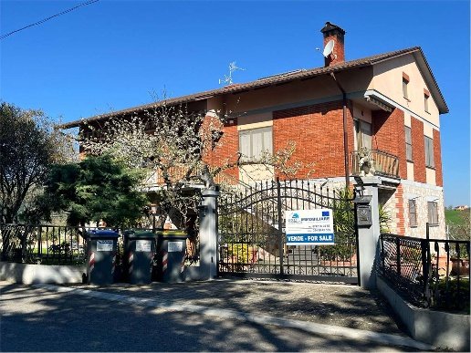 casa indipendente in vendita a Castel Ritaldi in zona Torregrosso