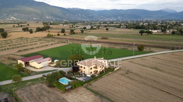 casale in vendita a Castel Ritaldi