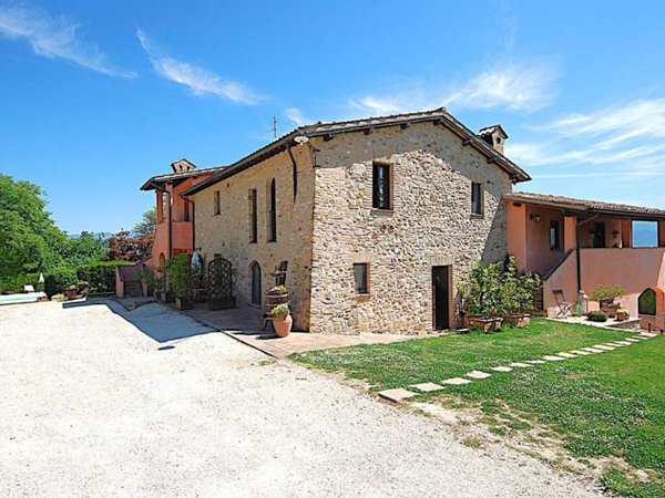 casale in vendita a Castel Ritaldi