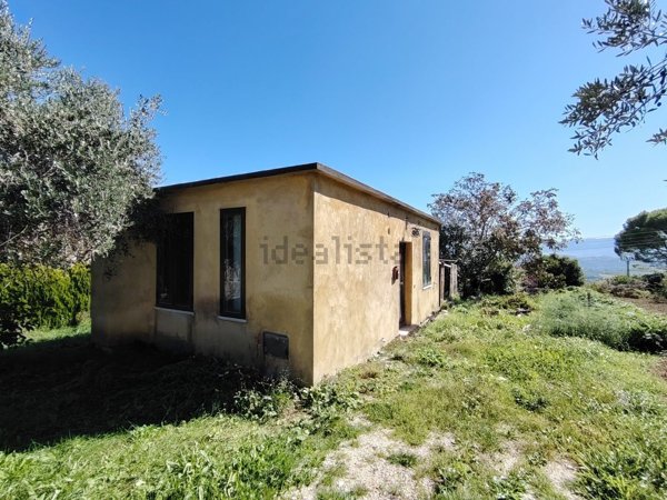 casa indipendente in vendita a Castel Ritaldi